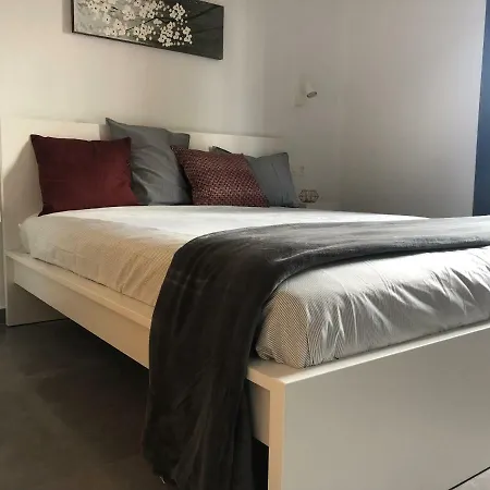 Caleton Hercules Apartment *